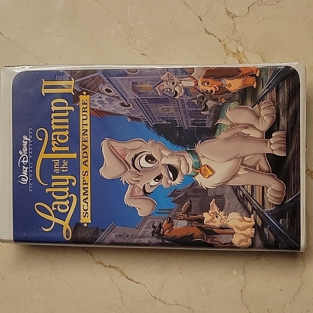 Walt Disney Pictures Lady and the Tramp II Scamps Adventure VHS Tape